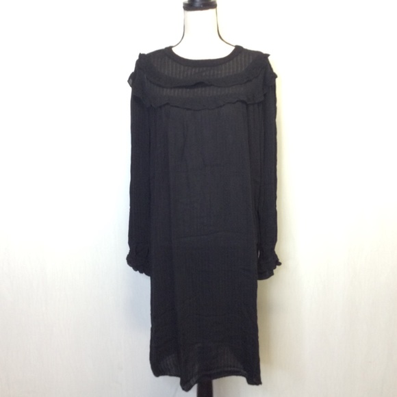 Velvet by Graham & Spencer Dresses & Skirts - Velvet Graham & Spencer Black Midi Dress Size L
